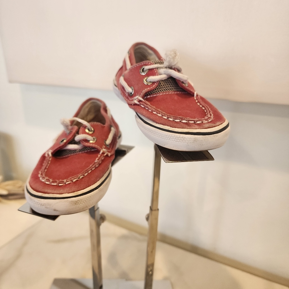 SPERRY TOP SIDER, boy's size 10m, super cut-red stretch (faux lace) boat shoes. - Picture 7 of 13